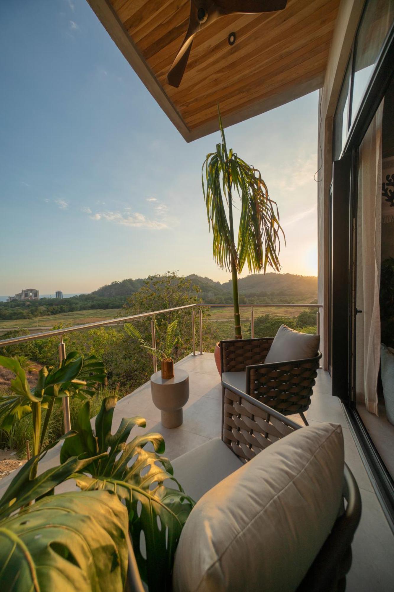 Surf Synergy All-Inclusive Surf Retreat Jacó Exterior foto